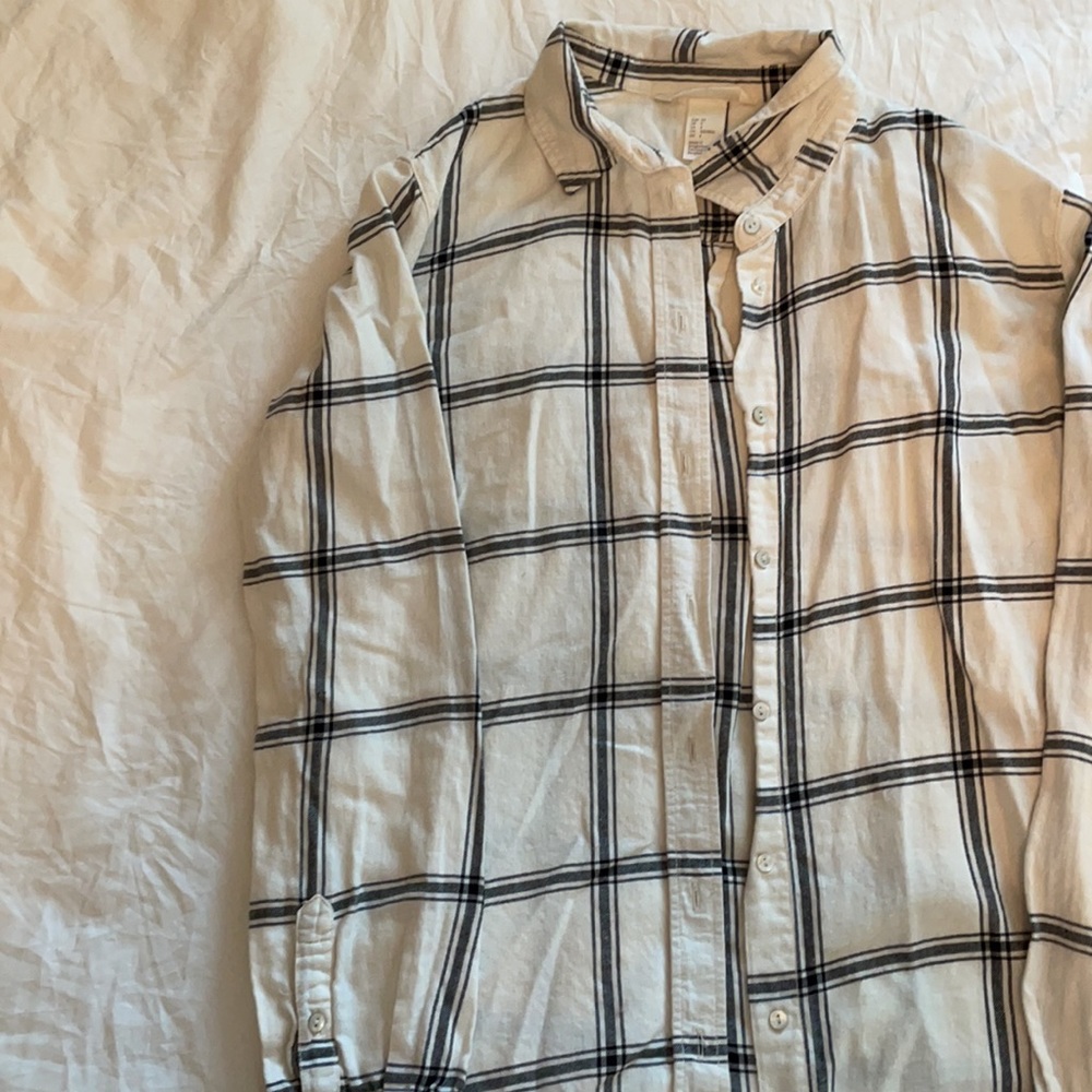 H&M Black/White Plaid Flannel Size 4 - Picture 2 of 3